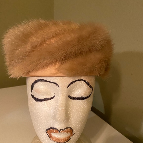 Gorgeous Pillbox Fawn Mink over Peach Satin Chuch / Dress Hat - Picture 1 of 8